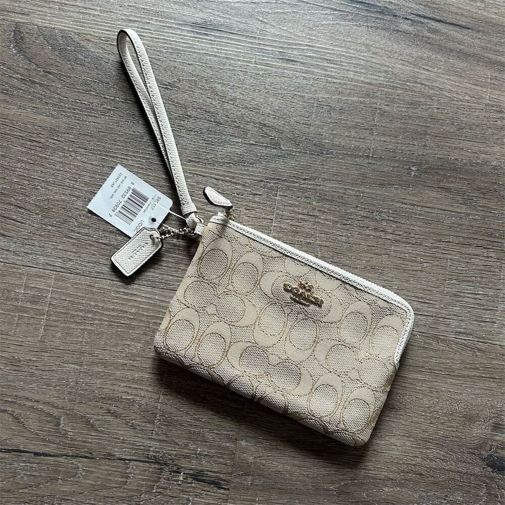 New Coach Women's Wristlet Light Khaki Chalk Signature Canvas Zip Bag